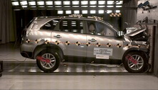 2014 Kia Sorento SUV AWD after frontal crash test
