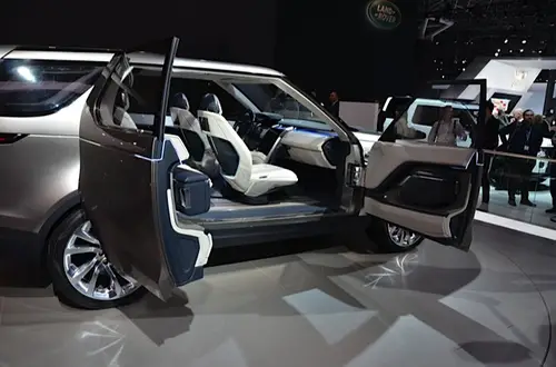 Land Rover Discovery Concept  (select to view enlarged photo)