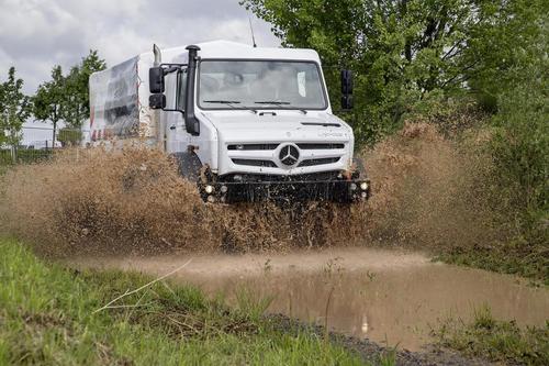 mercedes unimog (select to view enlarged photo)