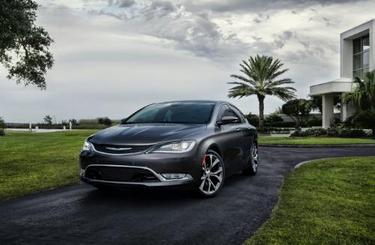 chrysler 200 (select to view enlarged photo)