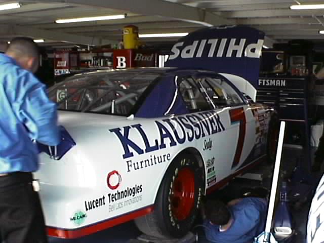 #7, Michael Waltrip, Philips Consumer Communications Ford