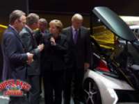 Merkel: Innovation is Visible Here at the IAA 2011 Frankfurt Motor Show +VIDEO