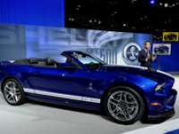 New 2013 Ford Shelby GT500 Convertible Roars into Chicago Auto Show +VIDEO