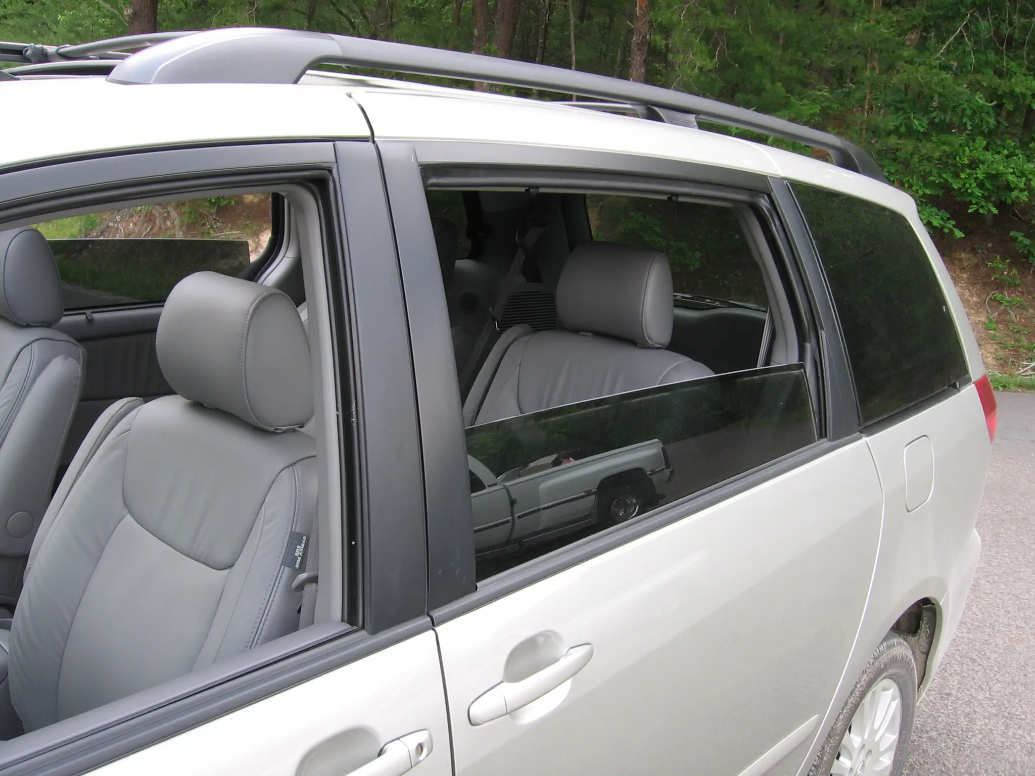 2007 Toyota Sienna XLE AWD Review