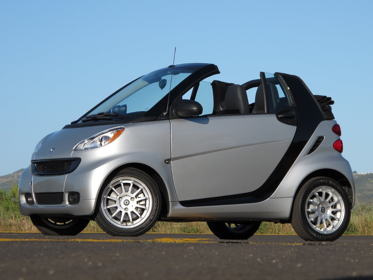 2011 smart fortwo passion Cabriolet Review and Owner's Counter Point