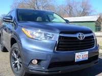 2016 Toyota Highlander - A Three Row Car-pooler Review by Larry Nutson +VIDEO